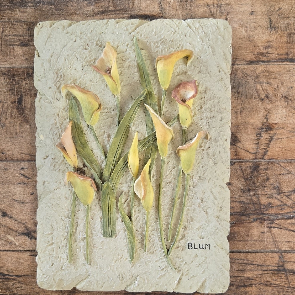 BLUM Cream and Green Floral Sculpture